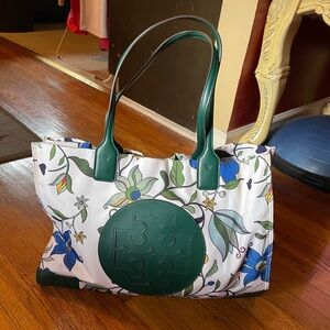 Tory Burch Large Ella tote NWOT